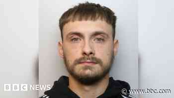 Watch: Moment drug dealer arrested in car on pavement