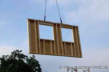 Fertighaus müffelt: Paderborner Familie zieht aus und verliert Vermögen