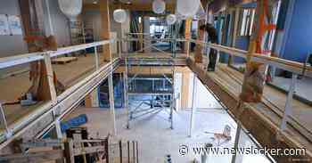 De bio-based basisschool kan straks mogelijk niet open zonder dat er een generator in de tuin staat te dieselen