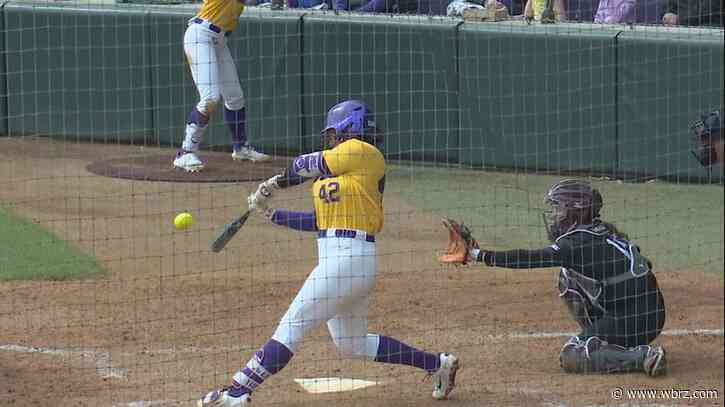 No. 3 LSU softball beats No. 10 South Carolina 11-3 in Tiger Park on Friday