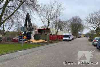 Grote brand legt oude Urker brandweerkazerne volledig in de as