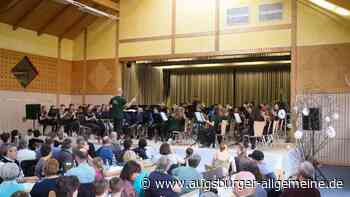 Blasmusik zu Kaffee und Kuchen