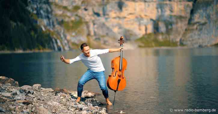 Biobauernsohn mit Cello stürmt barfuß soziale Medien