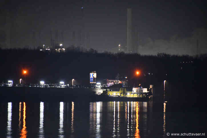 Binnenvaartgastanker en zeeschip in aanvaring bij Terneuzen