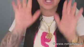 La tiktoker De Crescenzo lancia la manifestazione voluta da Giuseppe Conte: "Tutti a Roma, è gratis non si caccia una lira"