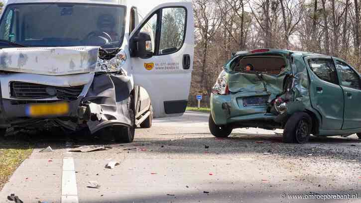 Gewonde bij ongeval met vier voertuigen, N270 dicht voor onderzoek