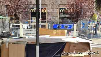 Don Bosco, il dehor abbandonato è occupato da mesi: “I cittadini sono preoccupati, ora va rimosso”