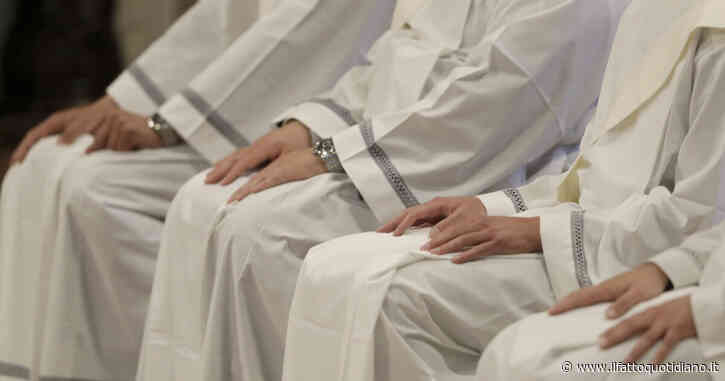 Don Marelli, almeno 15 ragazzi coinvolti nel caso degli abusi sessuali. La rabbia delle famiglie per la chat della parrocchia di Seregno