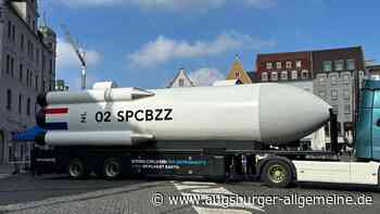 Augsburger Anekdoten: Klo-Zustände, Rathaus-Rakete und eine geneigte Laterne