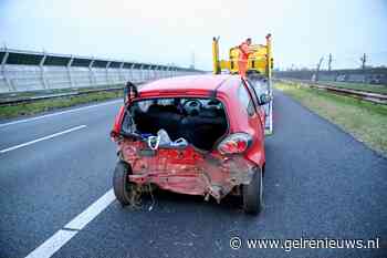 Veel schade bij botsing op de A15