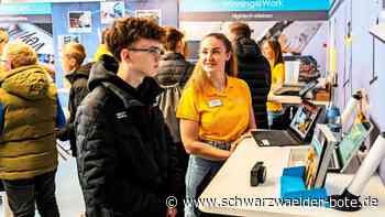 Ausbildungsbörse in Altensteig: Schüler entdecken Chancen für ihre  Zukunft