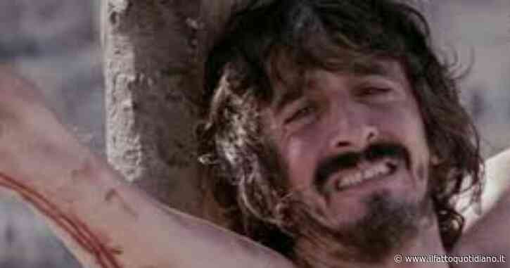 “Sono finito in depressione a causa de ‘La Passione di Cristo’: ore appeso alla croce, c’era chi vedeva la Madonna”. La surreale esperienza di Sergio Rubini
