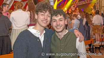 „Man trifft hier alte Bekannte“: Was junge Besucher am Gögginger Frühlingsfest reizt