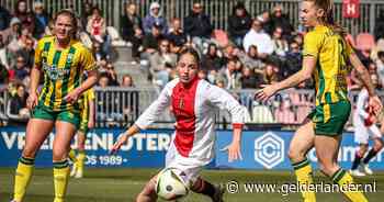 Voetbalsters Ajax sluiten met ruime zege op ADO weer aan bij FC Twente en PSV