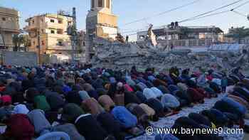 'Eid of sadness': Palestinians in Gaza mark Muslim holiday with dwindling food and no end to war
