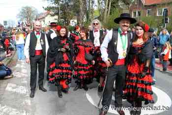 De zon was van de partij en de cava vloeide rijkelijk: Merelbeeks carnaval was er eentje om in te kaderen