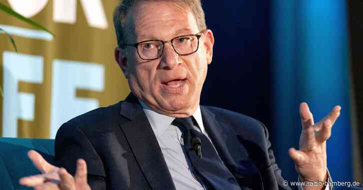 Trump deutet intern wohl Ärger über Chat-Affäre an