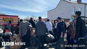 Community panel call to help resolve bin strikes