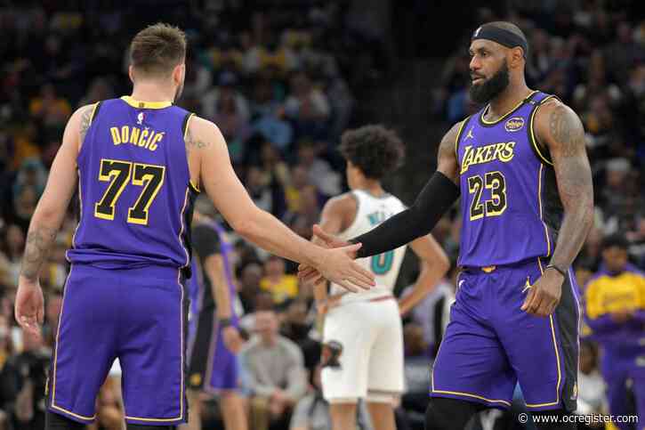 Lakers focus on meshing offense ahead of season’s final two weeks