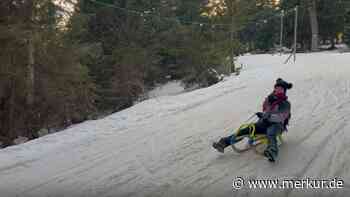 Rodeln trotz Schneemangel! Dieser Geheimtipp kostet nur 7 Euro und begeistert Familien