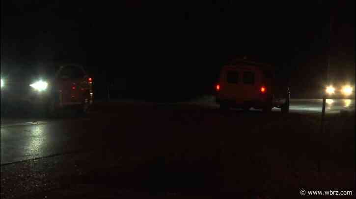 Three-vehicle crash along Greenwell Springs Port Hudson Road injures 3