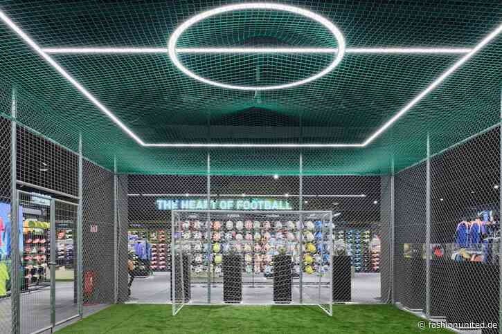 Intersport: Neues Fußball-Storekonzept debütiert in Athen