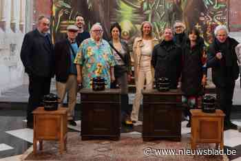 Kunstenaar William Sweetlove palmt opnieuw voormalige kerk in en brengt volk mee: “Ik leg mijn gasten vier opdrachten voor”