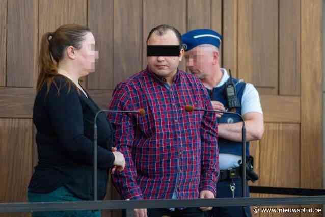 ASSISEN. “Het bloed sijpelde naar beneden”: politie en CSI-team getuigen tijdens assisenproces zwaardmoord