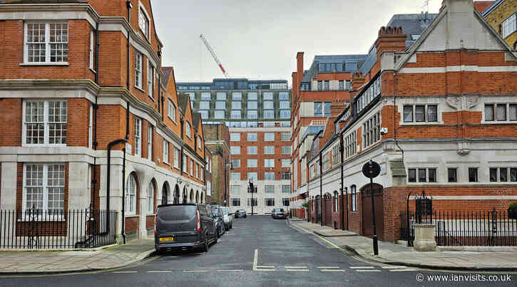 London’s Alleys: Rex Place, W1