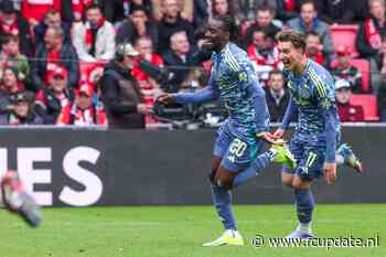 Peter Bosz krijgt na PSV - Ajax nog een trap na: 'Hij is te lang opgehemeld als tactisch genie'