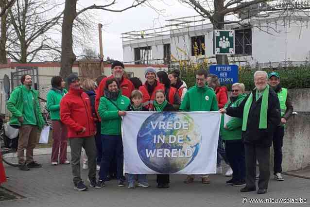 Werkgroep ‘Vrede in de Wereld’ voert actie aan Welzijnshuis