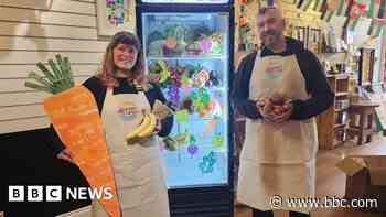 New community fridge aims to reduce food waste