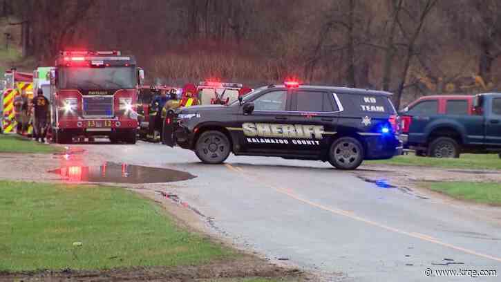 3 killed, 3 hurt from same family when tree falls on car during storm