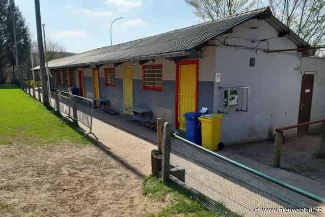 Na geruchten over acuut asbestgevaar onderzoekt gemeente verouderd sportgebouw: “Dit is geen lichte beschuldiging”