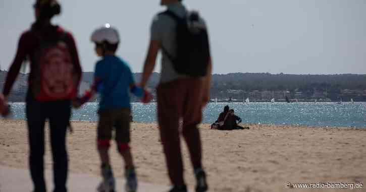 Blaue Überraschung: Strände auf Mallorca voller Quallen