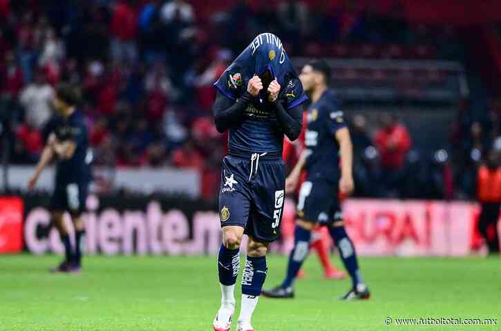 ¡Insólito! Sale a la luz la razón por la que Hugo Camberos no juega en Chivas