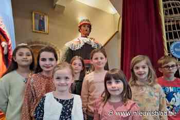 Kinderkoor en dansers krijgen regieprijzen Krakelingenstoet: “Een traantje weggepinkt”