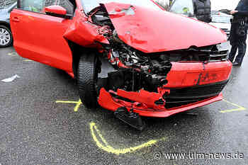 Auto überschlägt sich heute Früh auf B 30