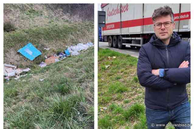 PVDA wil truckers langs R4 sensibiliseren met meertalige folders. Milieuschepen ruimde er 75 met urine gevulde flessen op