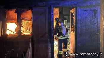 Incendio in appartamento: residenti in fuga dalle abitazioni