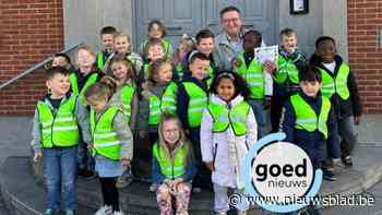 Kleuters Daltonschool brengen warme boodschap in chocoladevorm