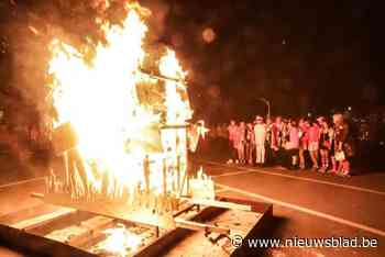 IN BEELD. Carnaval Merelbeke afgesloten met traditionele popverbranding