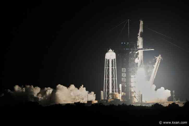 Astronauts visit North and South Poles for first time aboard historic space flight