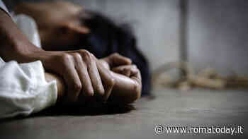 Violenza sessuale a Roma: donna seguita e abusata in ascensore