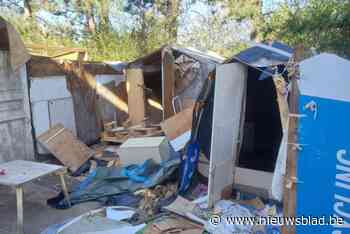 Sloppenwijkje onder Brusselse Ring ontruimd: woensdag start opruim van berg afval