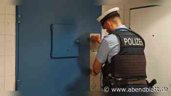 Volltrunkener Mann stürzt Treppe herunter und schlägt nach Polizisten