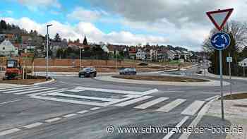 Verkehr in Simmozheim: Vollsperrung aufgehoben: Neuer Kreisverkehr ist fertig