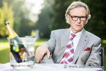 Fans Willy Naessens nemen afscheid aan rouwregister in “zijn” Wortegem-Petegem: “We hebben geweend toen we het hoorden”