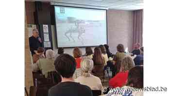 Leerlingen Sint-Jozef in Kontich gaan in dialoog met volwassenen over AI en andere levensvragen: “Filosofie is niet dood”