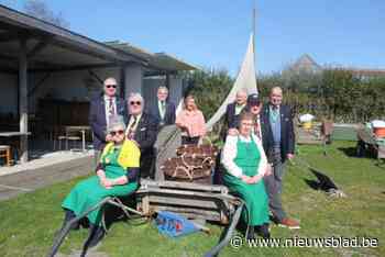 Koninklijke Orde van de Paardevisser zoekt verjonging via traditionele reuzenpaella